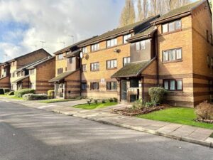 Harp Island Close, London